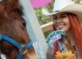 Murió la activista Elena Larrea, fundadora del santuario para caballos 'Cuacolandia'