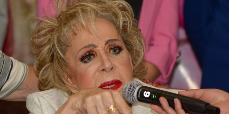 ¿Silvia Pinal ya no escucha? Un nuevo dato enciende las alarmas entre sus fans