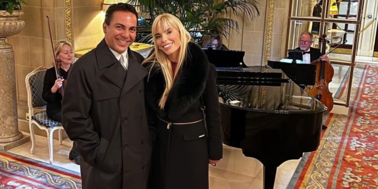 Cristian Castro le habría sido infiel a su última novia: La prueba en video