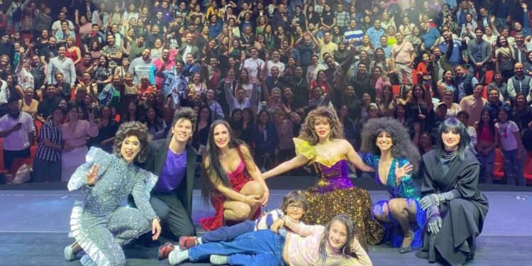 Hija de Angélica Vale hace su debut en "Mentiras" y derrocha su talento en el canto: VIDEO