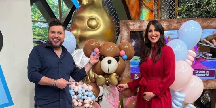 Paul Stanley y Joely Bernat revelaron el género de su bebé con esta tierna dinámica, ¿es niño o niña?