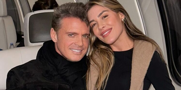¿Por qué la primera selfie de Michelle Salas y Luis Miguel en Instagram impactó tanto? Estas son las razones