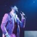¿Ricky Yocupicio fue acosado en el escenario? Este es el fuerte video del incomódo momento que vivió el cantante de El Recodo