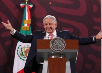 AMLO se reúne con gobernantes por el IMSS-Bienestar.