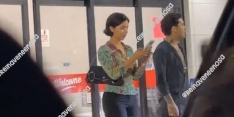 Las pistas que apuntan que Christian Nodal y Ángela Aguilar estarían en una relación:VIDEO