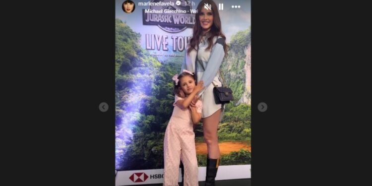 MARLEVE FAVELA Y SU HIJA1.jpg