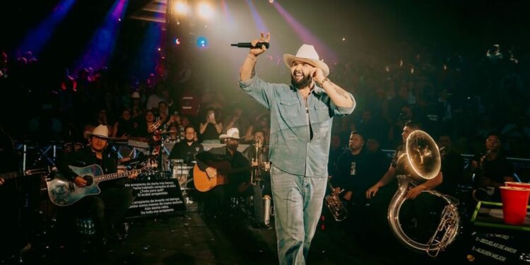 Carin León volvió a rechazar a Christian Nodal y dejó a los fans con ganas de un dueto: VIDEO