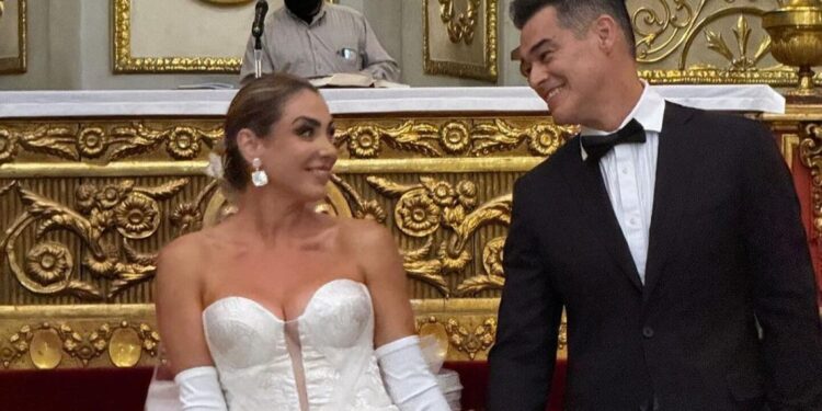 Carmen Muñoz finalmente se casó con Juan Ángel Esparza, pero la tundieron por un detalle en su look: FOTOS