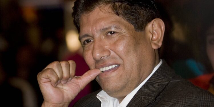 Juan Osorio hizo frente a las críticas y defendió su versión de Aventurera con un contundente mensaje