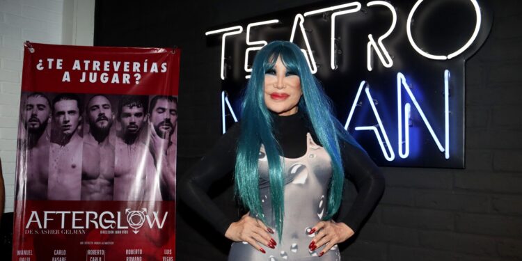 Lyn May y su intensa relación con Vicente Fernández, ¡fueron amantes y su esposo golpeó al cantante!