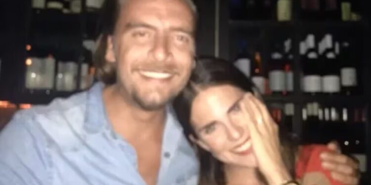 adrian olivares karla souza