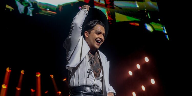 Christian Nodal sacó las garras y defendió su amor por Ángela Aguilar con estas fuertes palabras, ¿qué dijo?