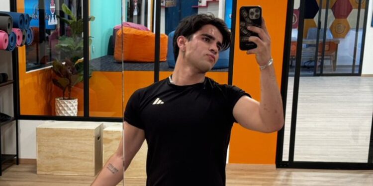 Quién es Aarón Mercury, el influencer que se convirtió en el invitado especial de La Academia 2024