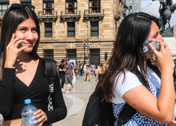 ¿Por qué Telcel y AT&T pierden clientes prepago?