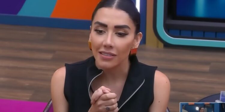 Karime Pindter nominó con los zapatos que enamoraron a Sabine Moussier y en redes la elogiaron por su look