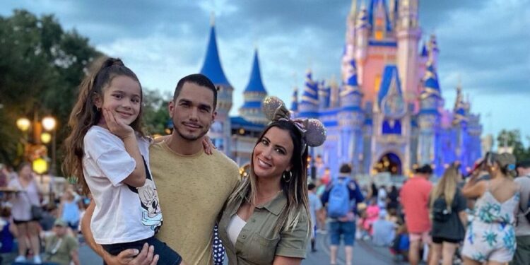 Mariazel presenta a su segundo hijo André con una tierna FOTO del parto