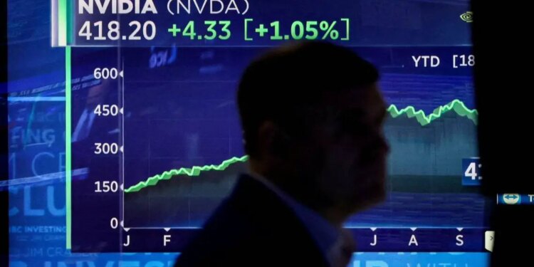 Wall Street cierra en positivo en medio de recesión.