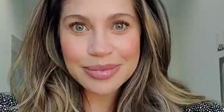 danielle fishel
