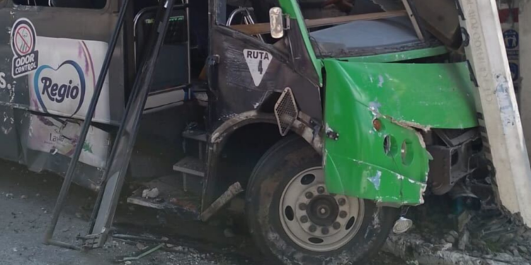 ¡Tragedia! Murieron dos personas en un tremendo choque en CDMX: ¿qué pasó?