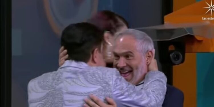 Arath de la Torre conmovió a sus fans de La Casa de los Famosos por este tierno gesto hacia Mario Bezares