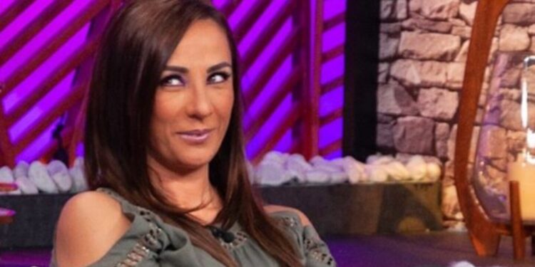 En una montaña rusa, se le reventó un implante a Consuelo Duval y tuvo que ser operada