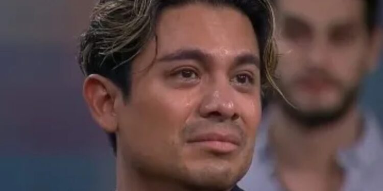 La viral reacción de Ricardo Peralta tras ver VIDEOS comiéndose los mocos en Cuéntamelo Ya