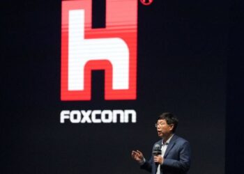El gigante tecnológico Foxconn instalará en México la planta de fabricación de superchips más grande del mundo