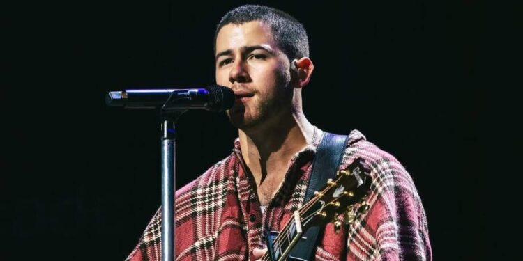 Nick Jonas huyó en pleno concierto tras detectar una posible amenaza: el VIDEO viral