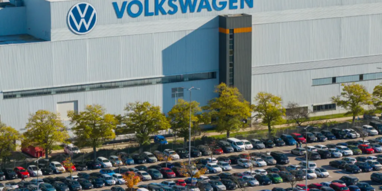 Volkswagen cerrará tres plantas en Alemania