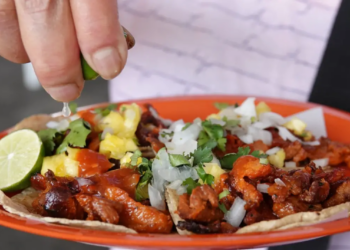 ¡Tacos, tacos!.. Aumentan mexicanos dedicados a su elaboración