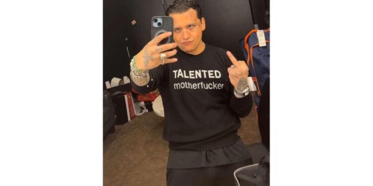 LA ÚLTIMA FOTO DE CHRISTIAN NODAL ANTES DE IR AL HOSPITAL.jpg