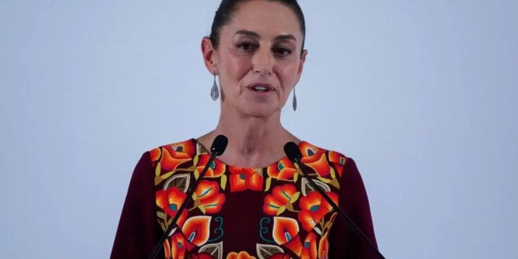 ¿Quién es Claudia Vásquez Aquino? Artesana del vestido de Sheinbaum