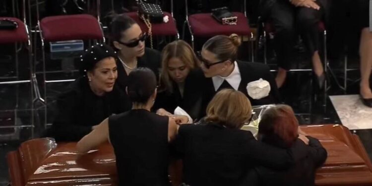 silvia-pinal-homenaje-bellas-artes-dinastia (1).jpg