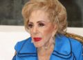 Incertidumbre y hermetismo en la salud de Silvia Pinal; toda su familia la acompaña en el hospital