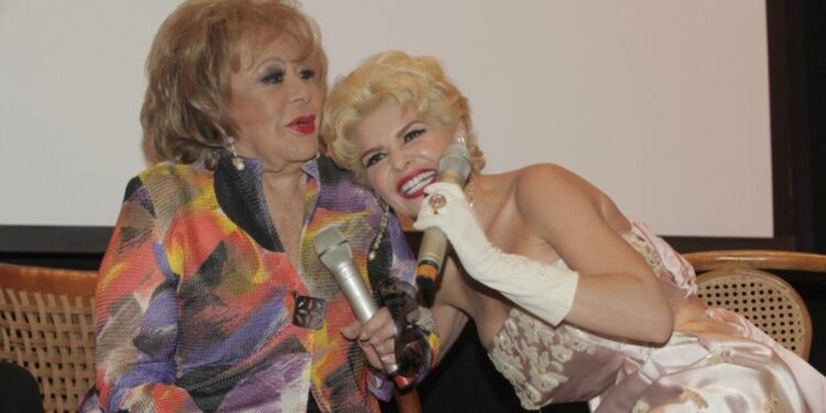 Itatí Cantoral se despide de Silvia Pinal con un emotivo discurso