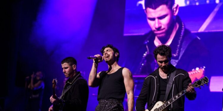 Los Jonas Brothers enternecieron con un emotivo homenaje para Liam Payne: VIDEO