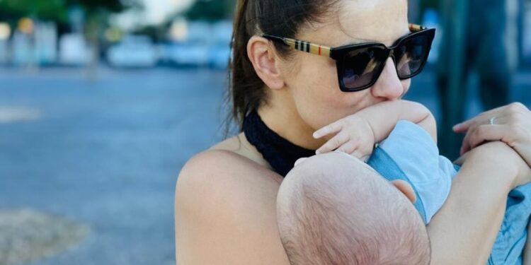 Michelle Renaud enterneció con un nuevo VIDEO de Milo, el hijo que tuvo con Matías Novoa