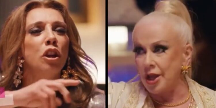 Así fue la letal pelea entre Laura Zapata y Cynthia Klitbo en pleno reality show: 'Tu madre te vendió'