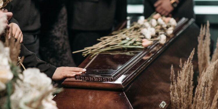 Una querida actriz fue encontrada muerta en su casa, ¿por qué creen que se habría quitado la vida?
