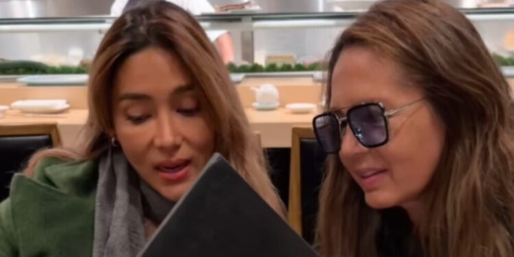 YOLANDA ANDRADE Y SU HERMANA1.jpg