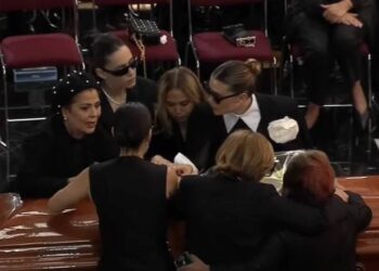 silvia-pinal-homenaje-bellas-artes-dinastia (1).jpg