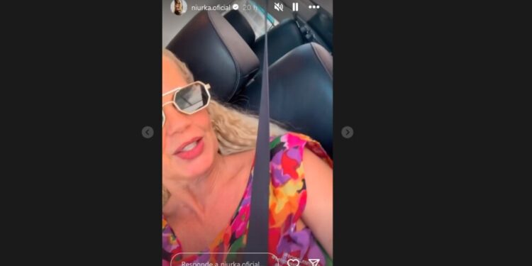 NIURKA EXHIBIÓ A UN POLICÍA QUE LA MULTÓ1.jpg
