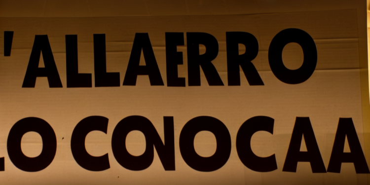 "¡Alfaro lo conocía!", gritaron asistentes a la vigilia.