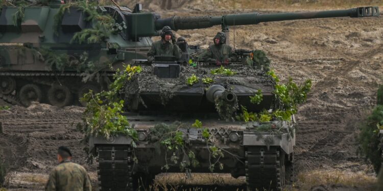 Bruselas recibe peticiones de 18 Estados para financiar compras y proyectos militares por 127.000 millones | Internacional