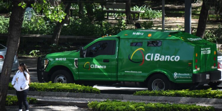 El regulador bancario mexicano multa con 185 millones de pesos a CIBanco, Intercam y Vector