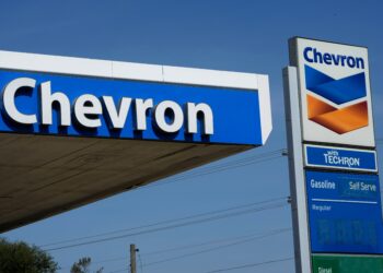 Estados Unidos se plantea permitir a Chevron que opere de nuevo en Venezuela con limitaciones | Negocios en Estados Unidos