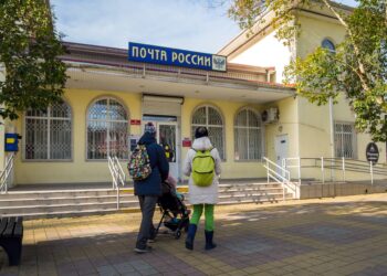 La crisis golpea a Correos de Rusia con renuncias masivas y colapsos en las entregas | Carta del corresponsal