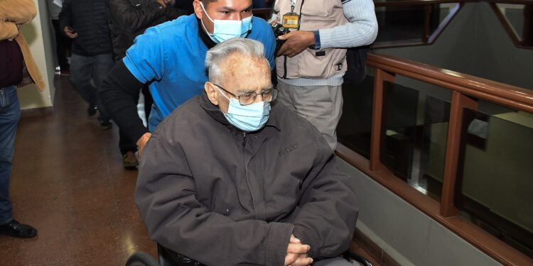 Los jesuitas imputados por encubrir abusos en Bolivia afirman que conocieron el caso por EL PAÍS | Sociedad