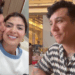 Edwin Luna adopta con humor el apodo de “Reina Grupera” y confiesa que comparte ropa con su esposa