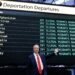 Farage se suma a la ultraderecha europea y promete expulsar del Reino Unido a cientos de miles de inmigrantes | Internacional